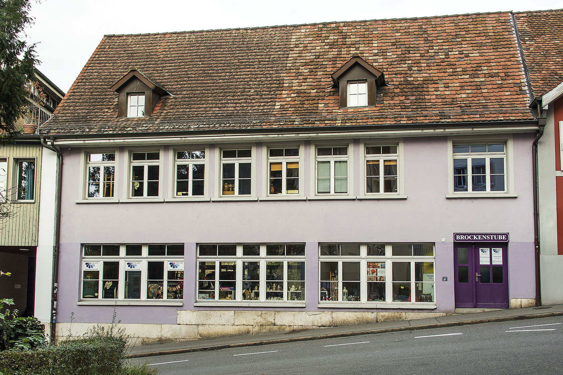 Brockenstube Aarau, Ziegelrain 16, 5000 Aarau – Gemeinnützige Frauen Aarau (GFA)